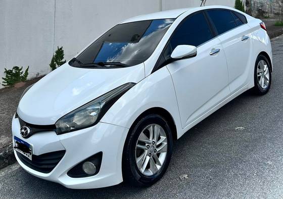 HYUNDAI HB20S 1.6 PREMIUM 16V FLEX 4P AUTOMÁTICO